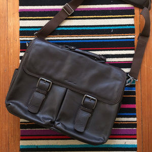 Beautiful Men's Kenneth Cole Messenger Bag